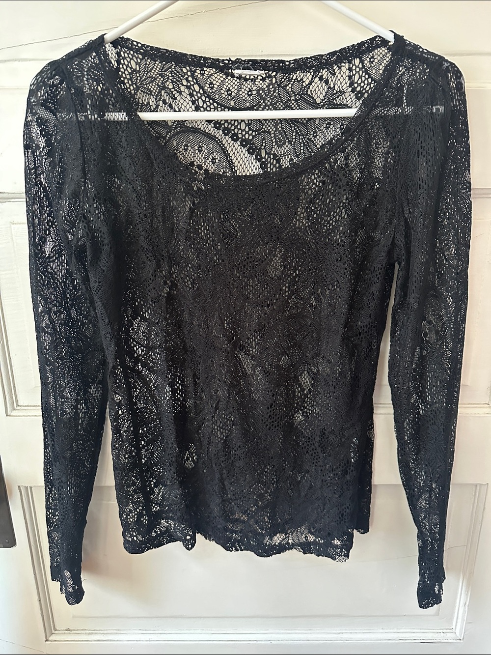 Black Sheer Lace Long-Sleeve Mesh Scoop Neckline Top Lightweight Breathable